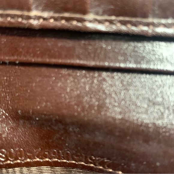 Authentic Pre owned Vintage Fendi Wallet - Picture 14 of 17